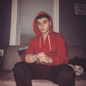 Meet your Posher, Deven